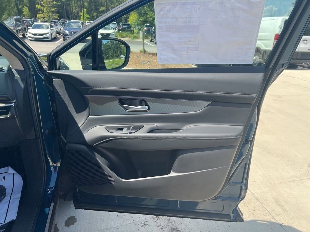 2025 Aurora Blue Pearl Metallic/Super Black Nissan Murano SL AWD SUV