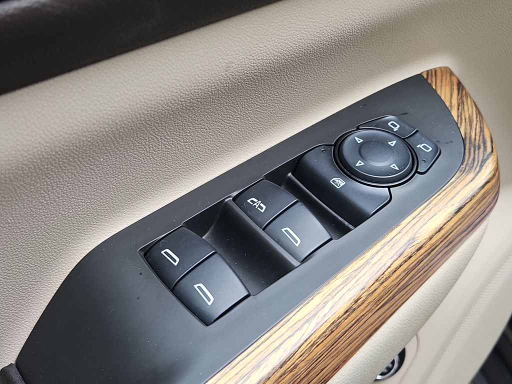 2017 GMC Acadia Denali photo
