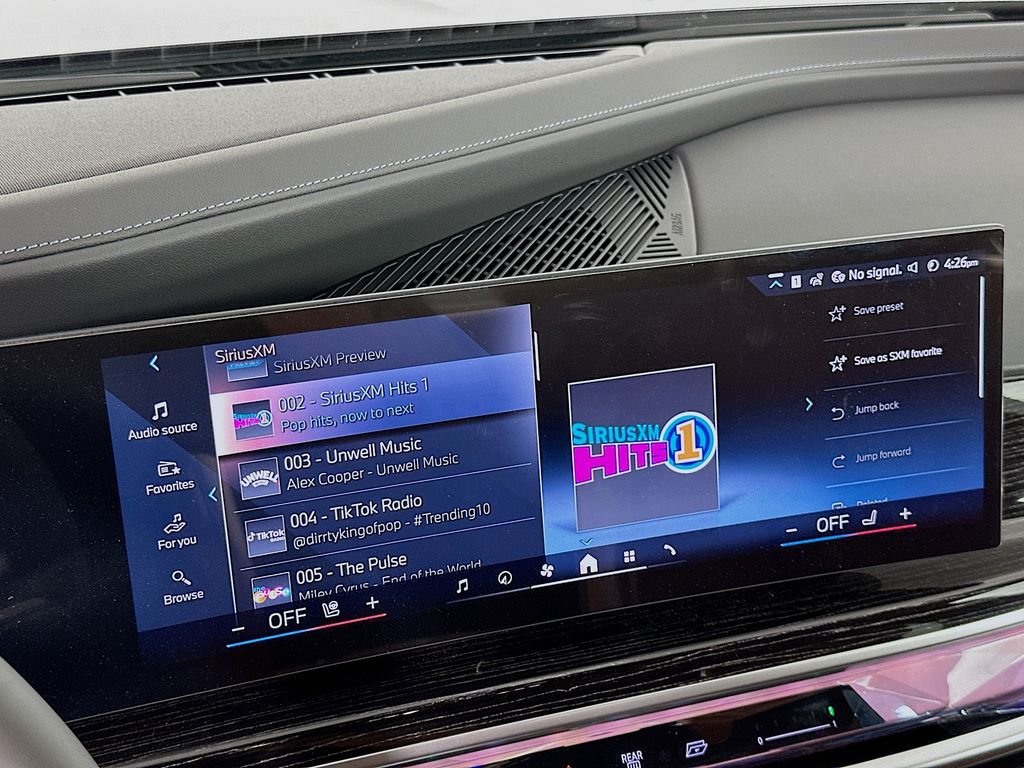 2025 BMW 7 Series 740i xDrive 11