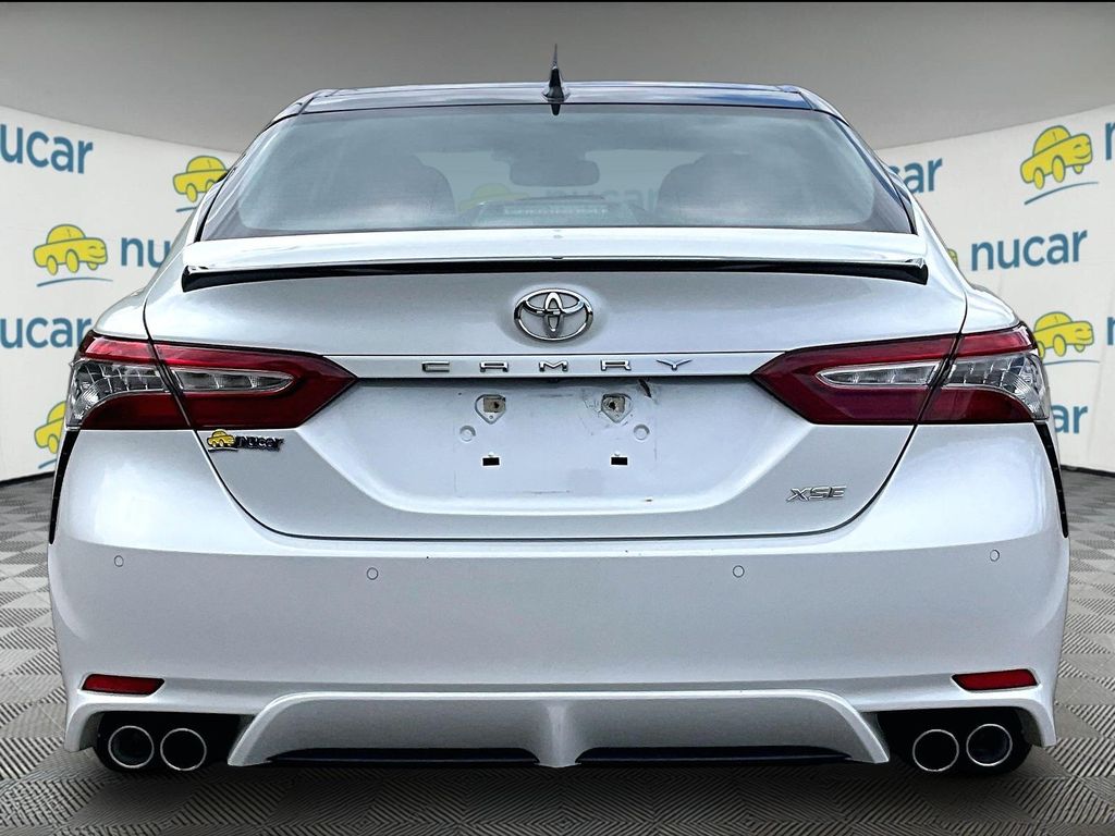 2018 Toyota Camry — photo 5