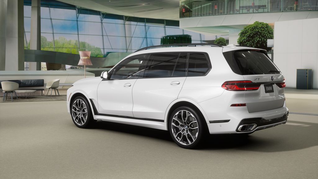 Thumbnail: 2026 BMW X7 - 30