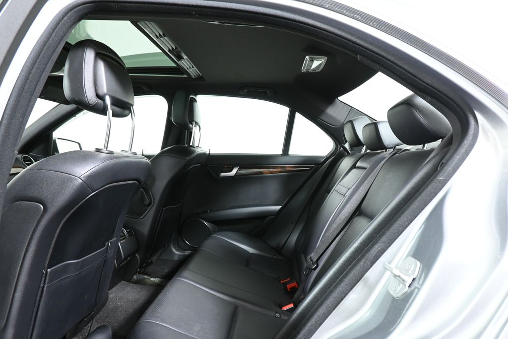 Thumbnail: 2013 Mercedes-Benz C-Class - 7