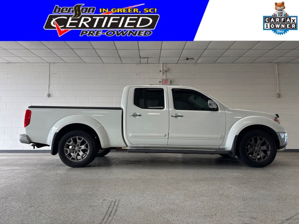 Glacier White 2017 Nissan Frontier Pickup Truck Four-Wheel Drive 5-Speed Automatic Overdrive