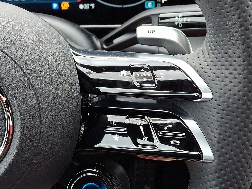 Thumbnail: 2026 Mercedes-Benz GLC - 15