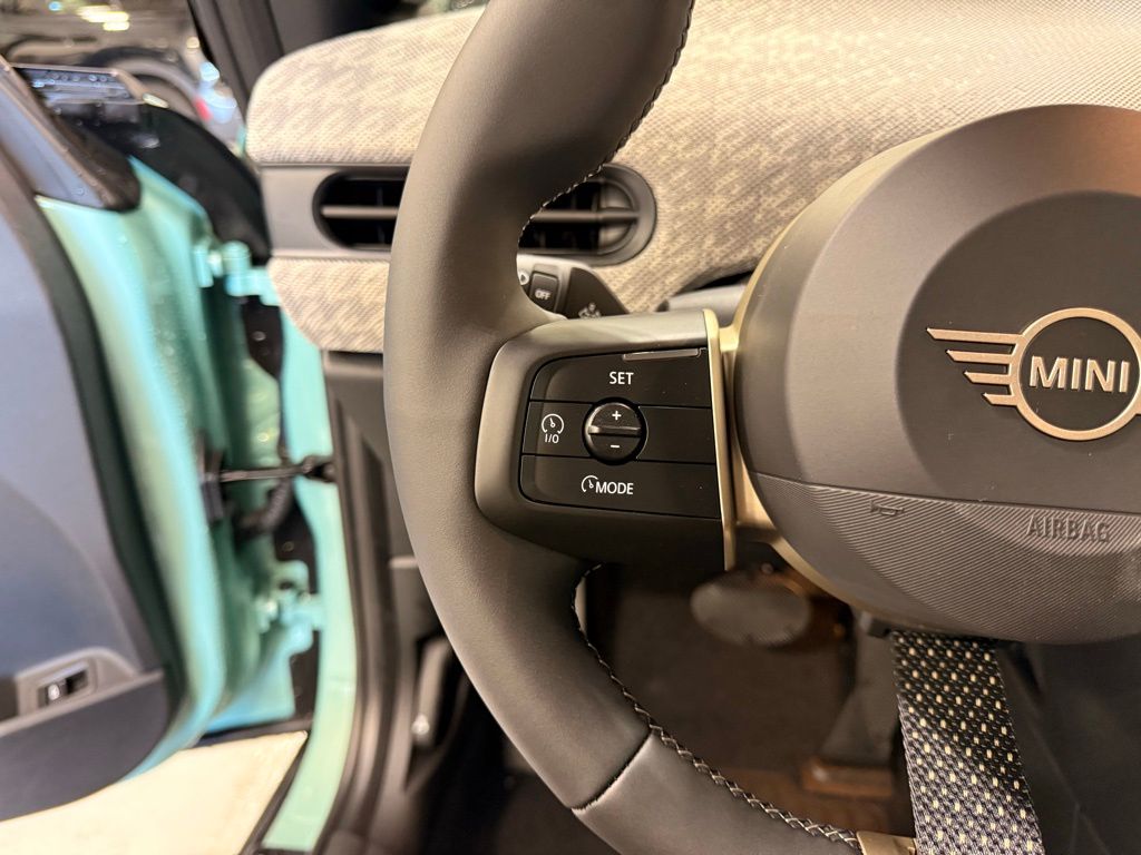 Thumbnail: 2026 MINI Cooper - 13