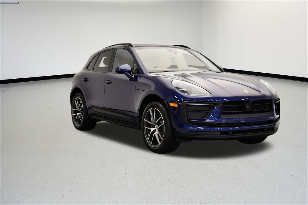 Thumbnail: 2026 Porsche Macan - 9