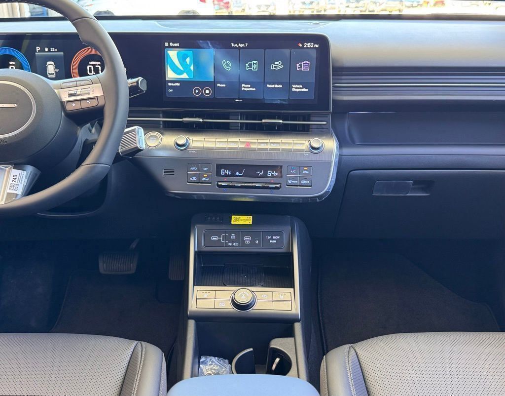 View vehicle photo 3