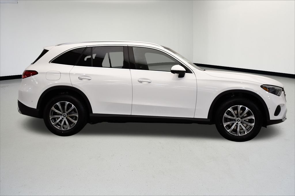 Thumbnail: 2025 Mercedes-Benz GLC - 6