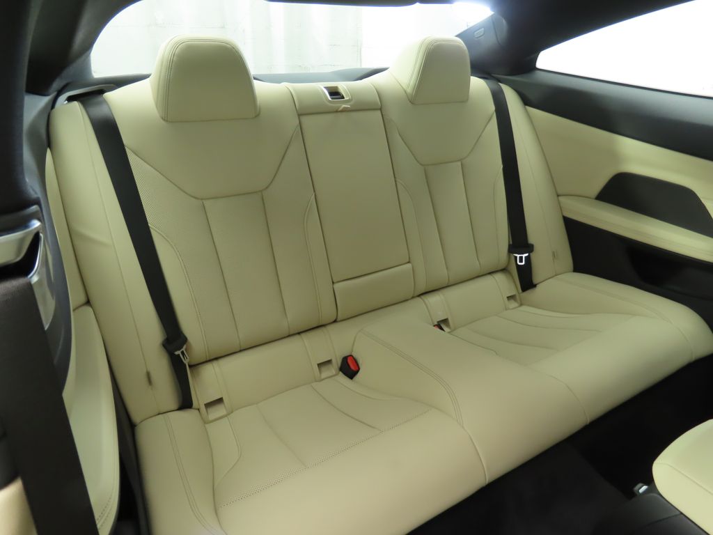 Thumbnail: 2026 BMW 4 Series - 22