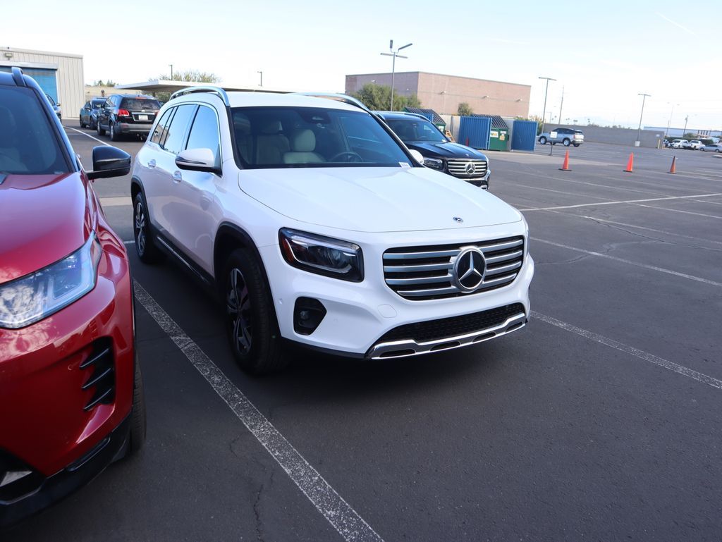 Thumbnail: 2025 Mercedes-Benz GLB - 3