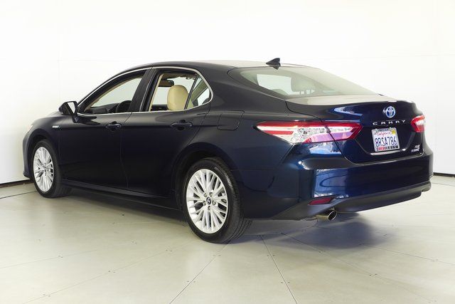 2020 Toyota Camry Hybrid XLE 9