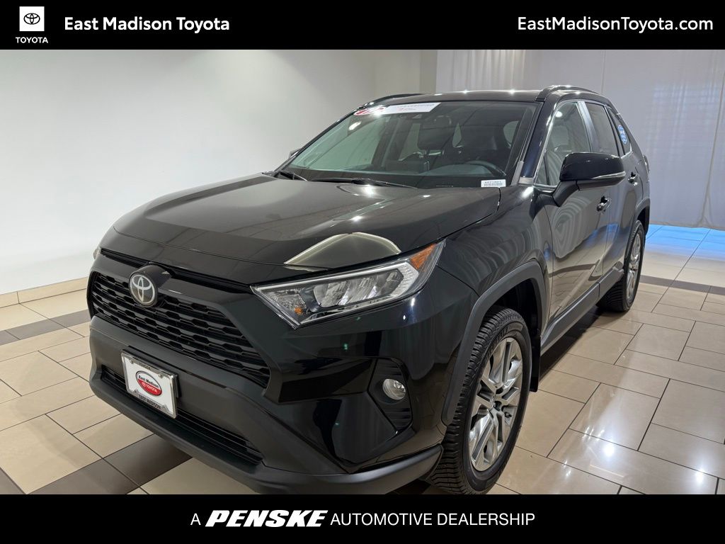 Thumbnail: 2019 Toyota RAV4 - 1