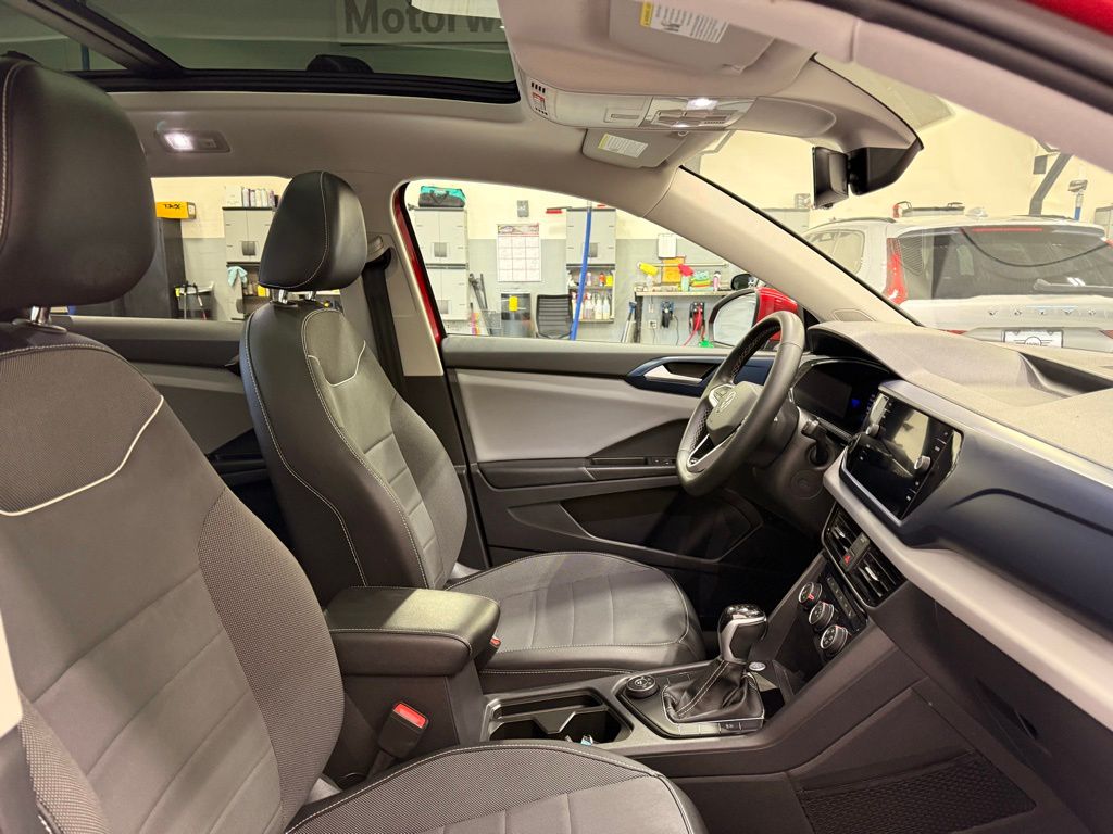 Thumbnail: 2023 Volkswagen Taos - 30