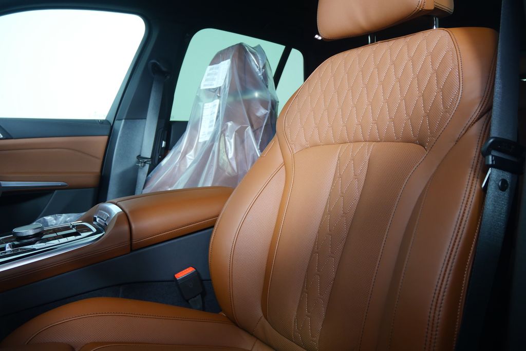 Thumbnail: 2026 BMW X5 - 11