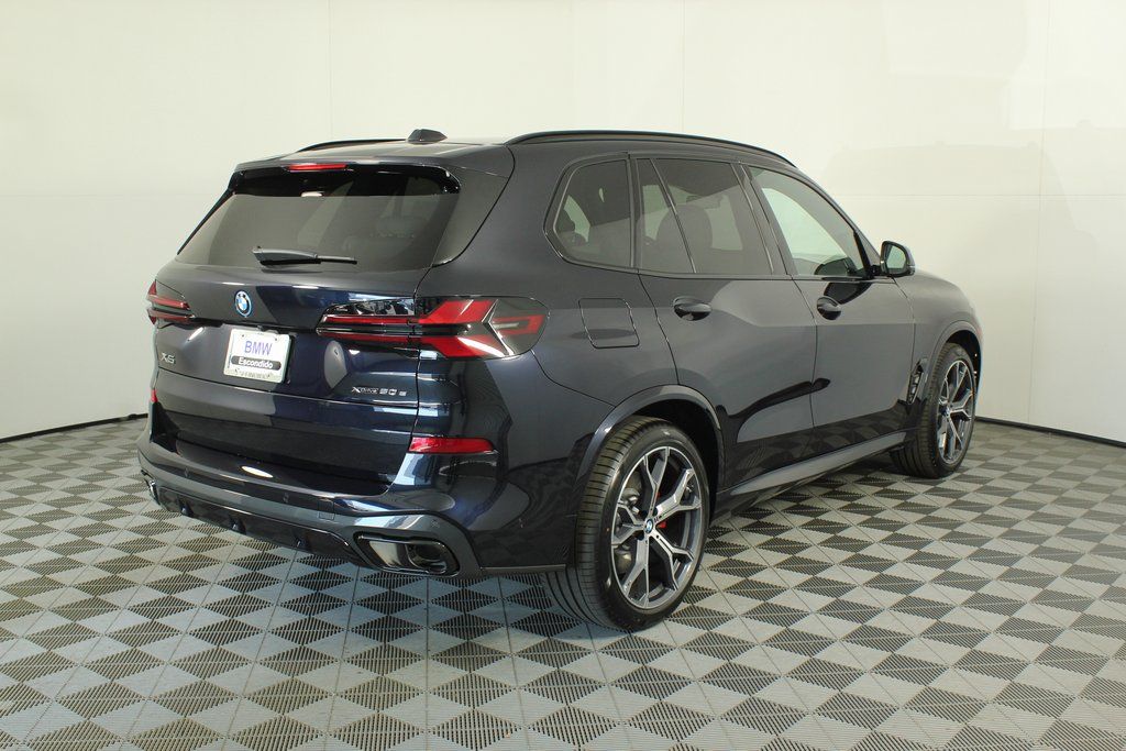 Thumbnail: 2026 BMW X5 - 2