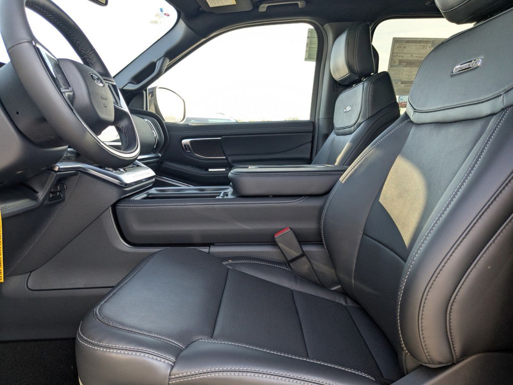 2025 Ford Expedition Platinum MAX