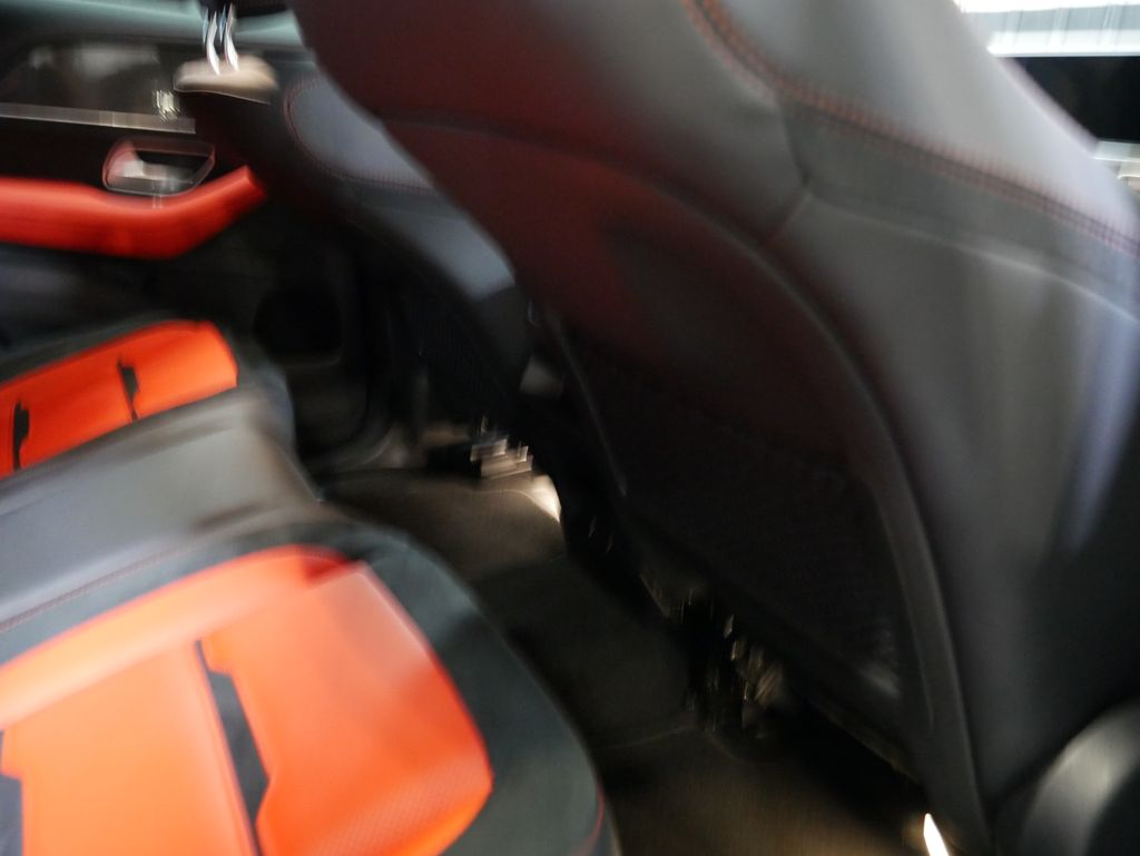 Thumbnail: 2025 Mercedes-Benz GLE - 32