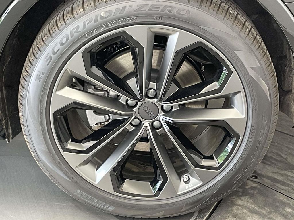 2026 Audi Q7  Black at Audi Porsche Sewickley