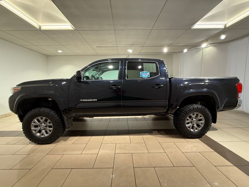 Thumbnail: 2019 Toyota Tacoma - 2