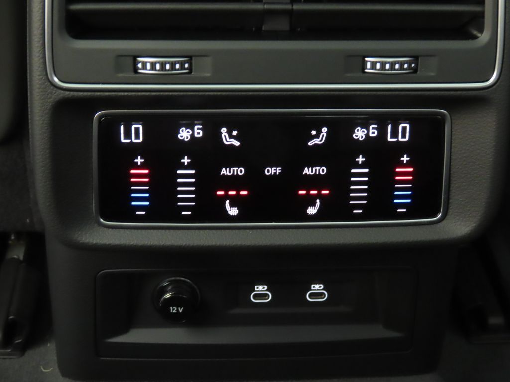Thumbnail: 2026 Audi Q7 - 26