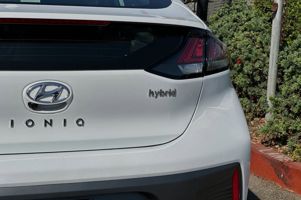 2020 Hyundai Ioniq Hybrid SEL 30