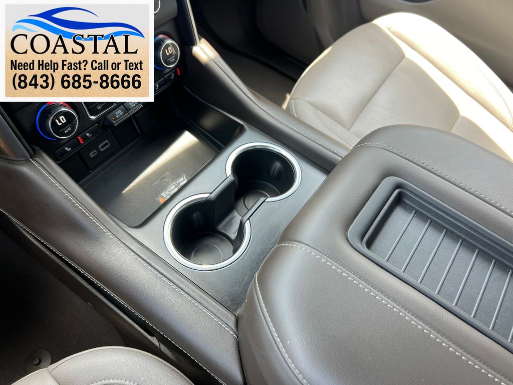 2023 Chevrolet Suburban LT White at Bob King Buick GMC