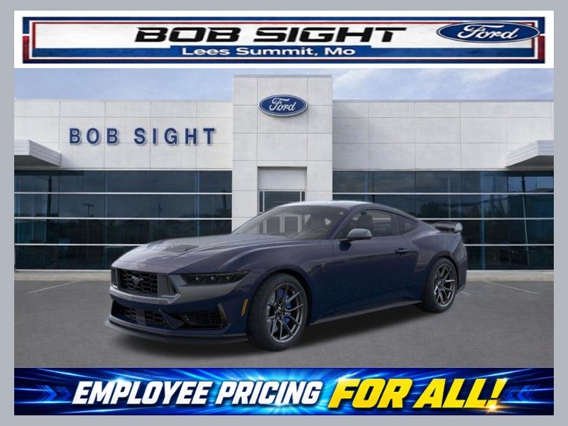 2026 Ford Mustang Dark Horse's photo