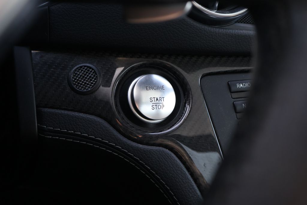 Thumbnail: 2013 Mercedes-Benz SL-Class - 30