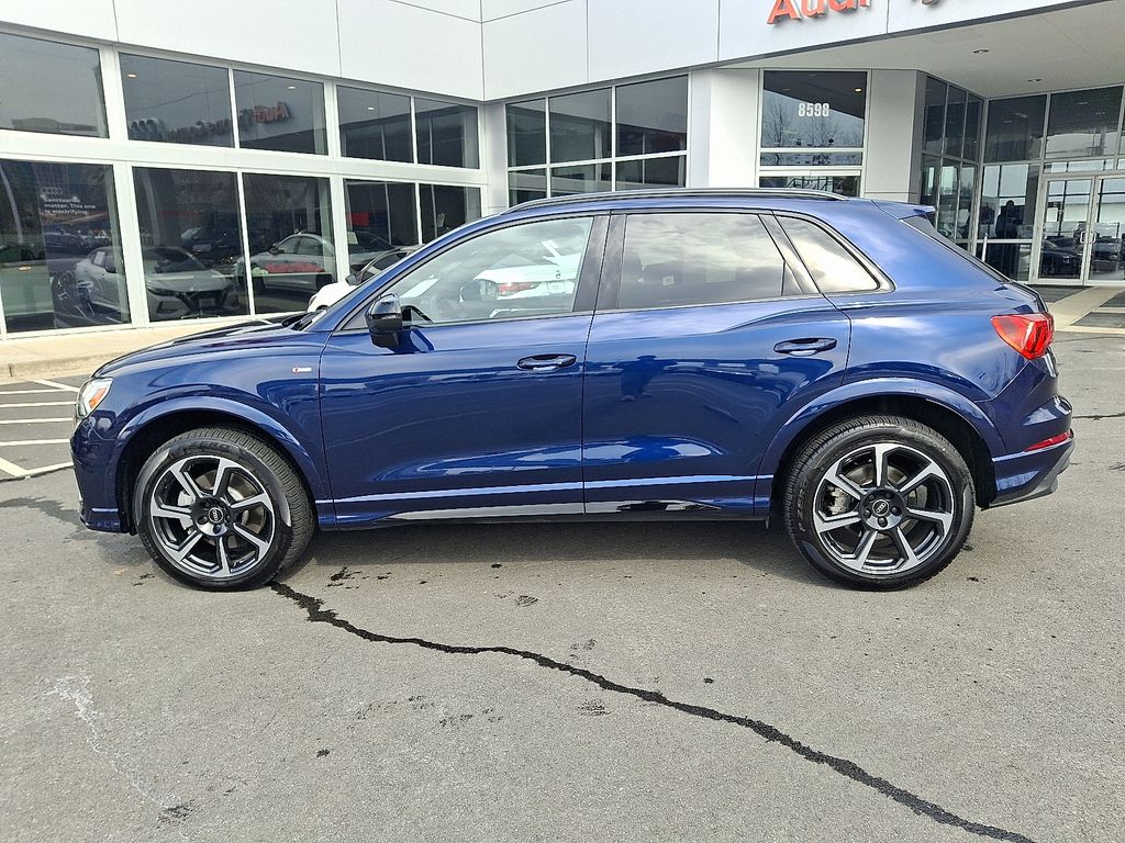 Thumbnail: 2025 Audi Q3 - 7