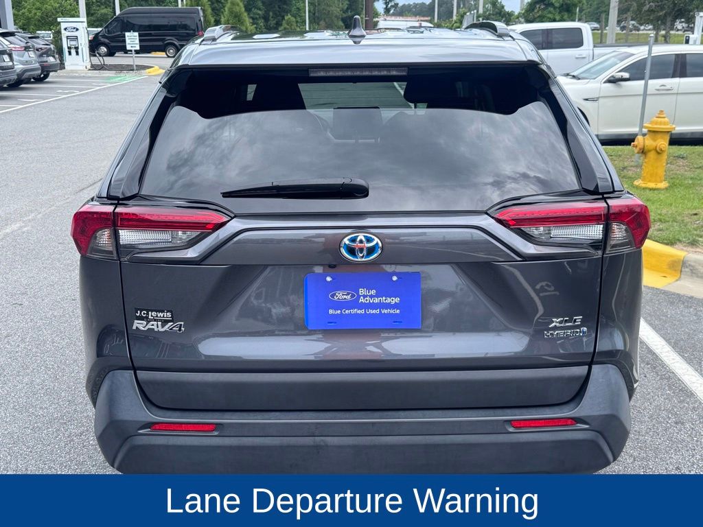 2022 Toyota RAV4 Hybrid XLE