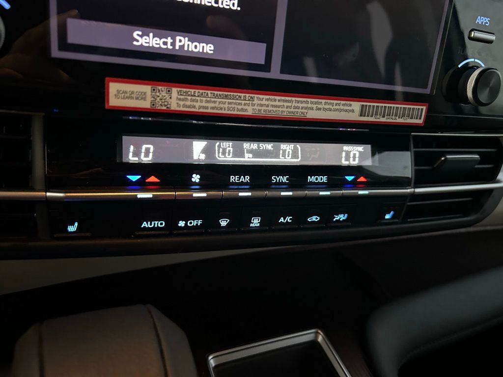 Thumbnail: 2024 Toyota Sienna - 27