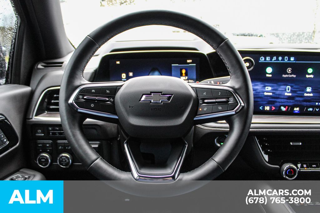 Used 2025 Black Chevrolet Z71 image 28
