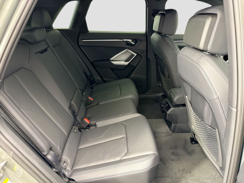 Thumbnail: 2025 Audi Q3 - 20