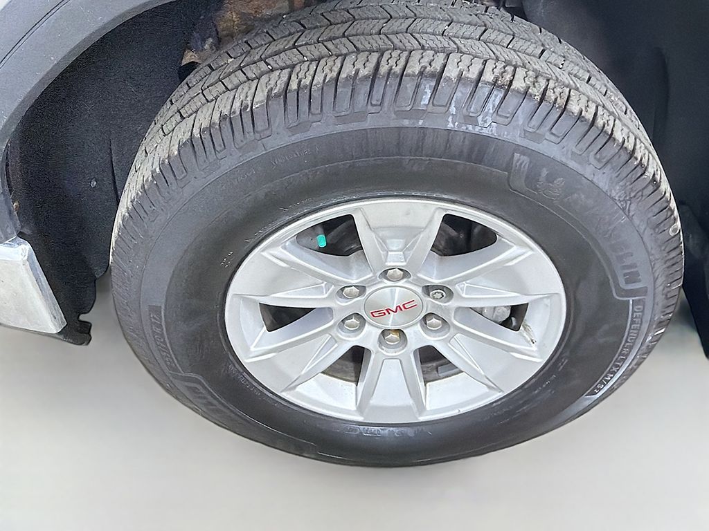 Used 2019 Silver GMC SLE image 16