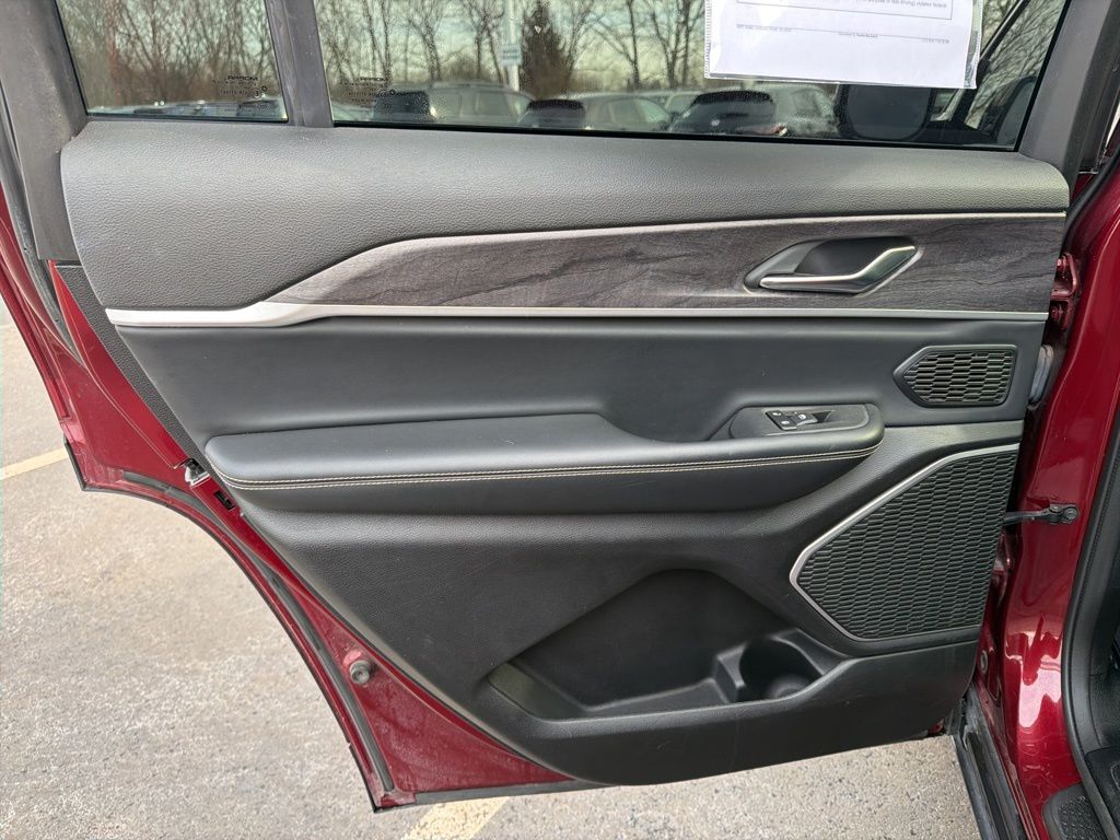 Thumbnail: 2021 Jeep Grand Cherokee L - 21