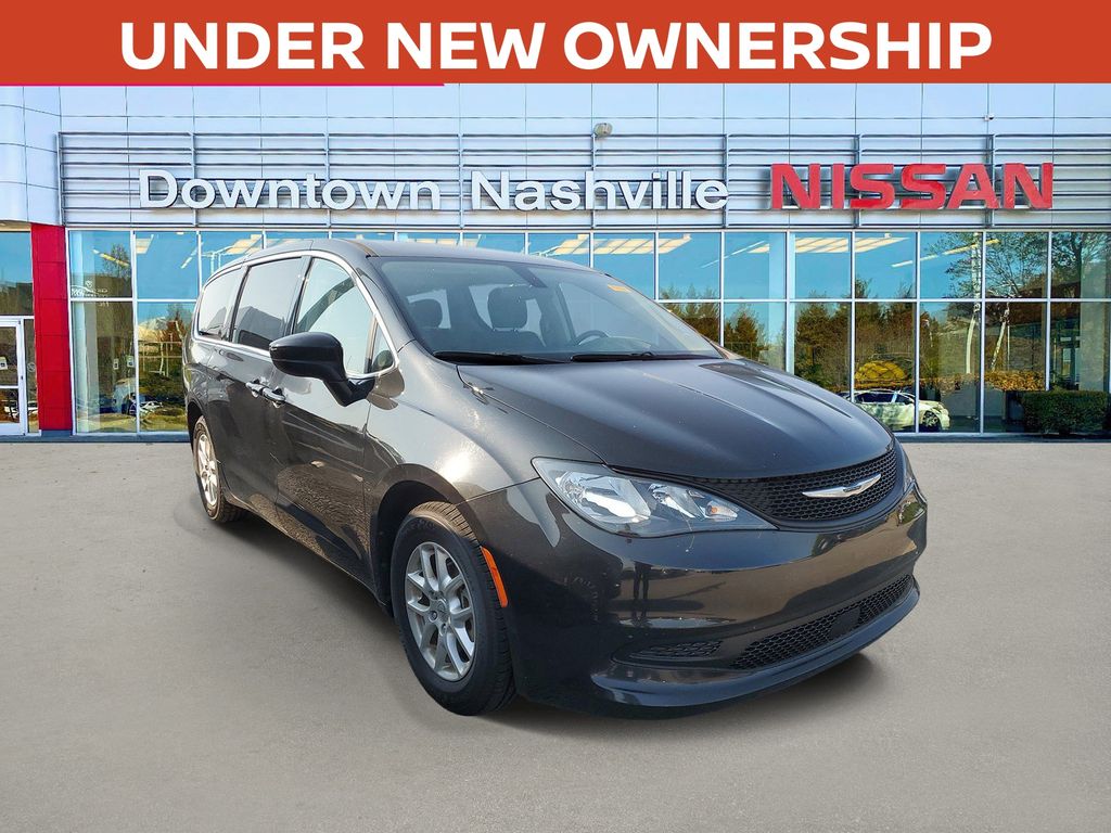 2022 Chrysler Voyager