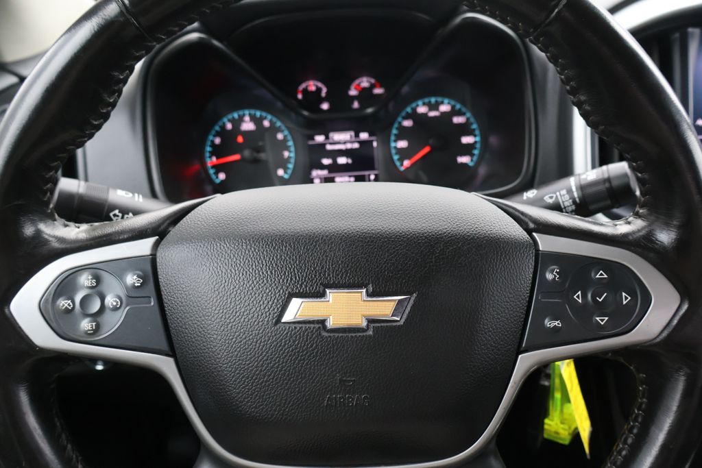 Thumbnail: 2022 Chevrolet Colorado - 23