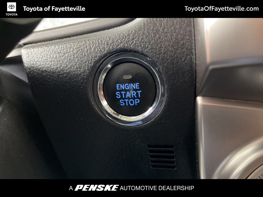 2016 Toyota 4Runner Limited 32