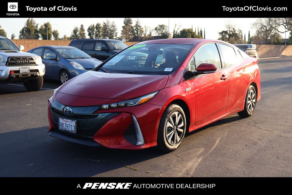 2019 Toyota Prius Prime Plus -
                Clovis, CA