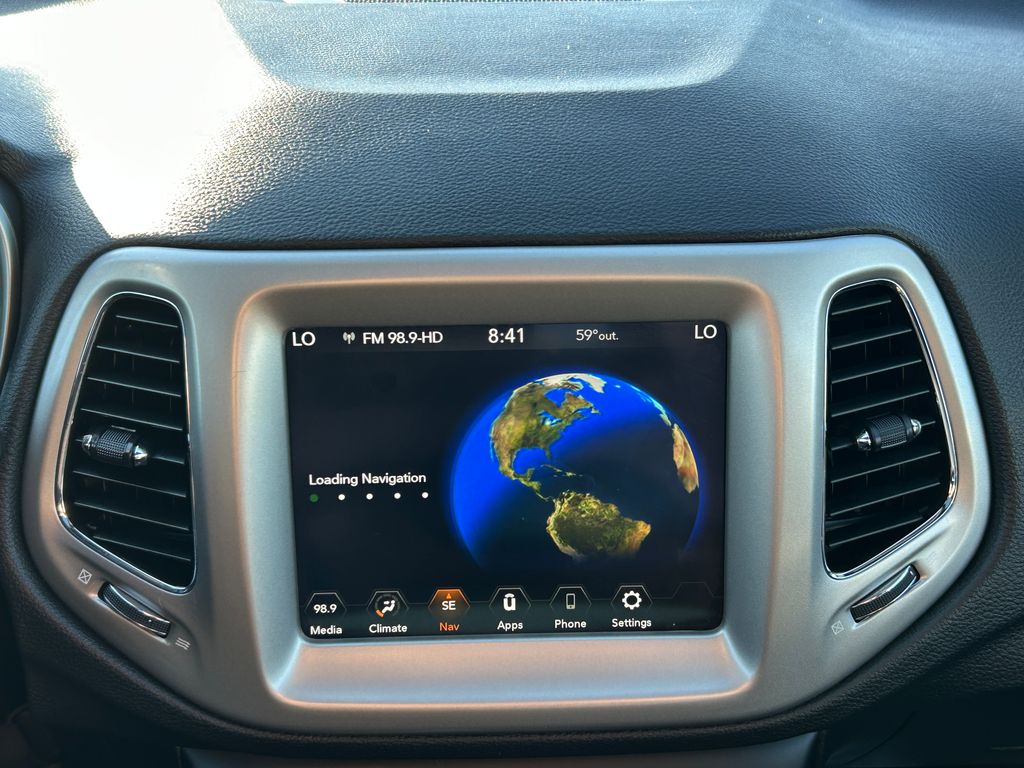 Thumbnail: 2021 Jeep Compass - 22