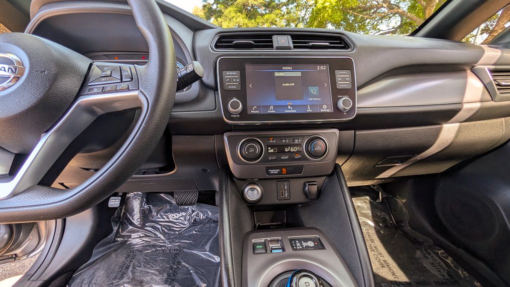 Used 2022 Nissan Leaf S 4D Hatchback