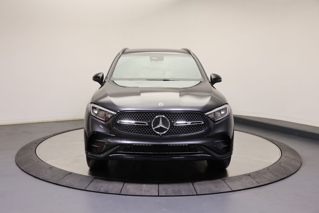 Thumbnail: 2027 Mercedes-Benz GLC - 2