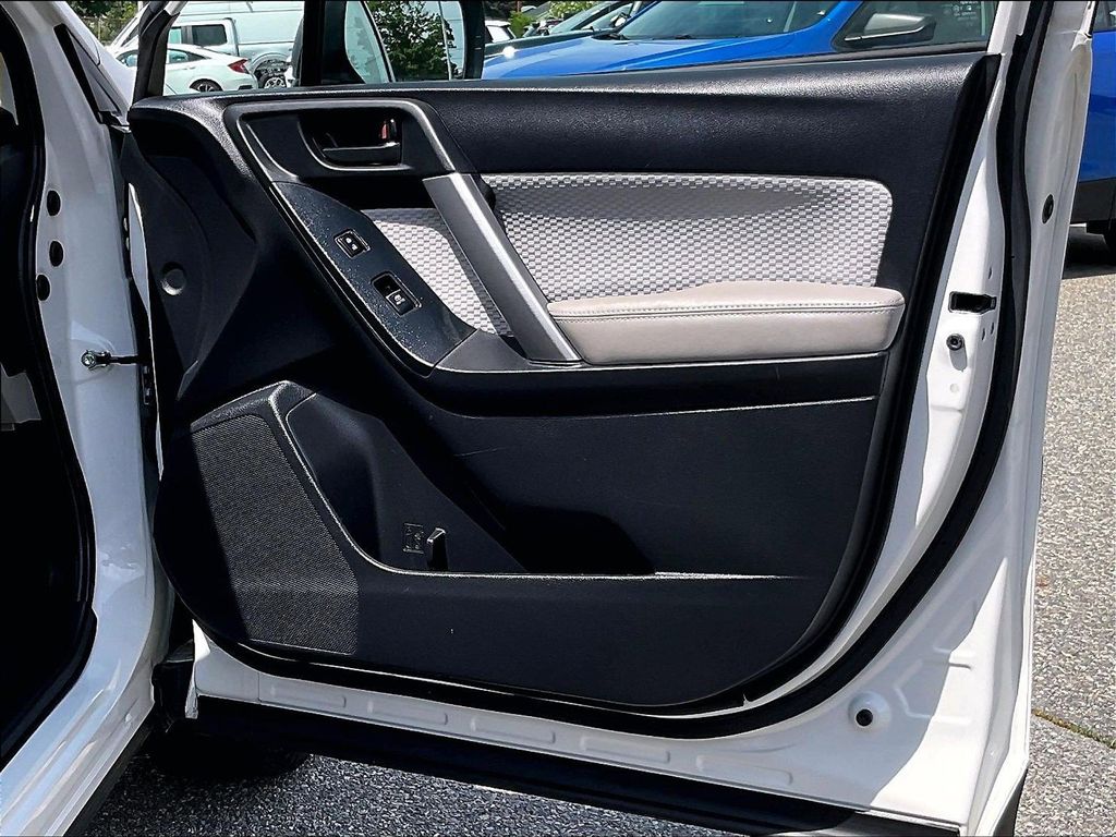 2018 Subaru Forester — photo 12