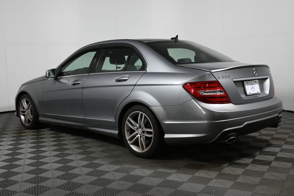 Thumbnail: 2013 Mercedes-Benz C-Class - 8