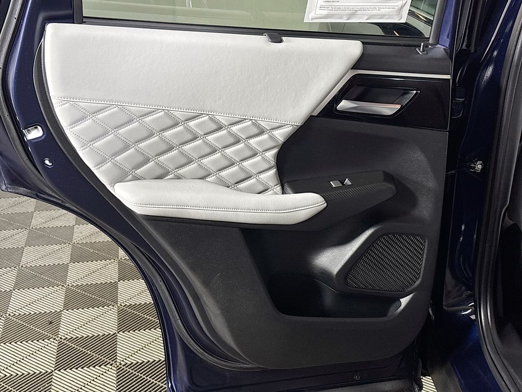 2023 Mitsubishi Outlander PHEV SEL