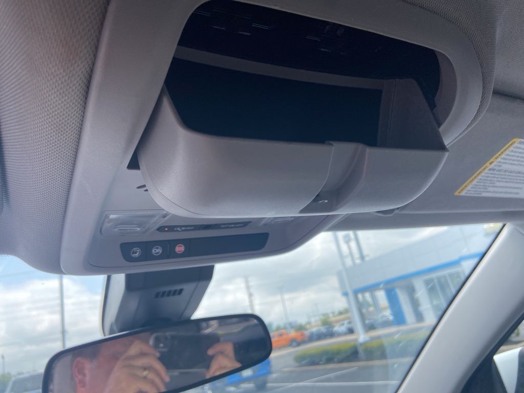 Thumbnail: 2020 Chevrolet Equinox - 17