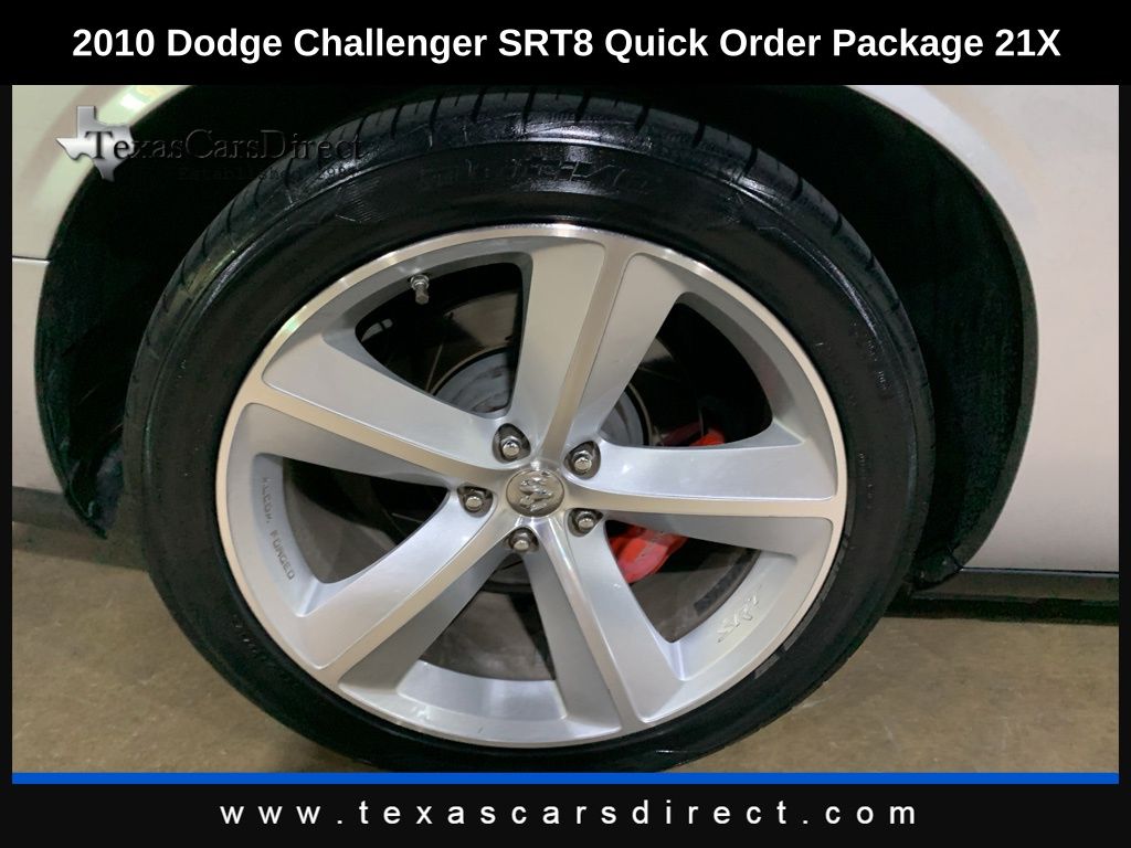2010 Dodge Challenger SRT8 photo