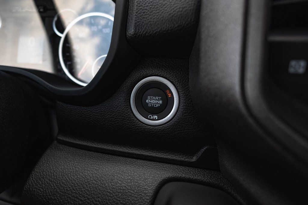 2026 Ram 1500 Tradesman thumbnail 14