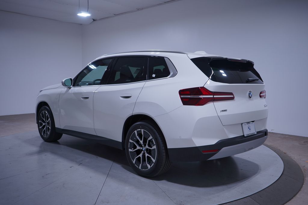 Thumbnail: 2026 BMW X3 - 3