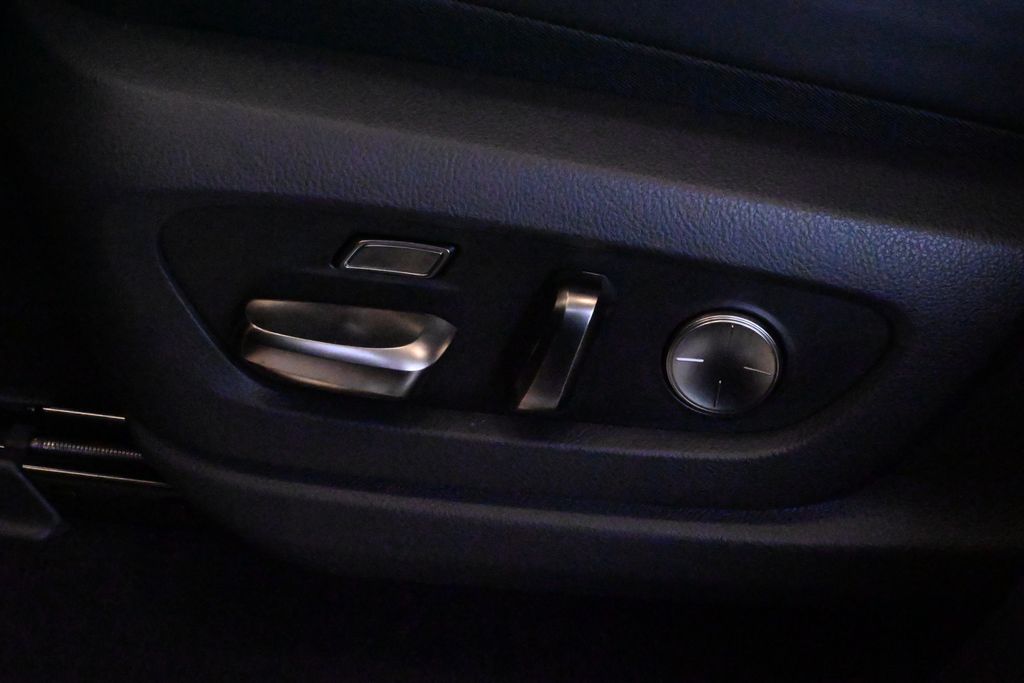 Thumbnail: 2025 Lexus LX - 23